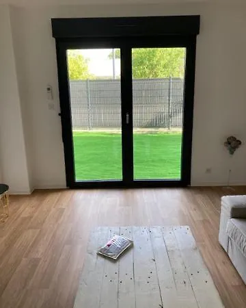 De Village Apartman *